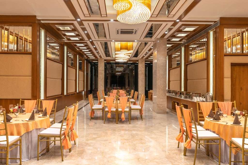 Clarion Hotel Epicure Дехрадун Удобства фото