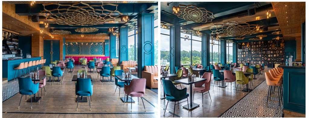 Clarion Hotel Epicure Дехрадун Ресторан фото