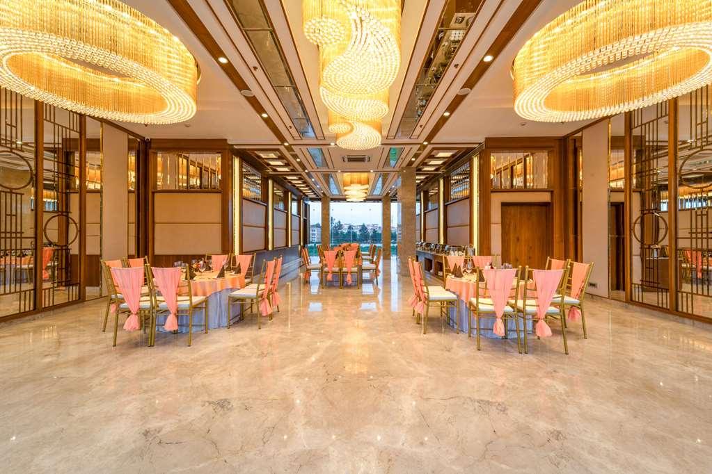 Clarion Hotel Epicure Дехрадун Удобства фото